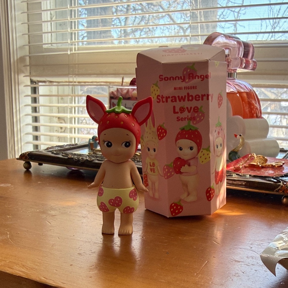Authentic Sonny Angel Strawberry Love Series Deer Figure 2026